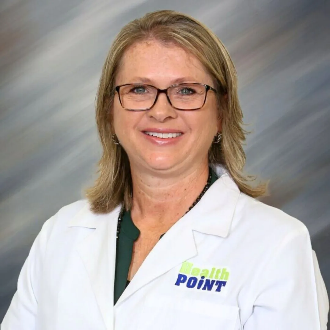 Portrait of Lori Neubauer, FNP-C