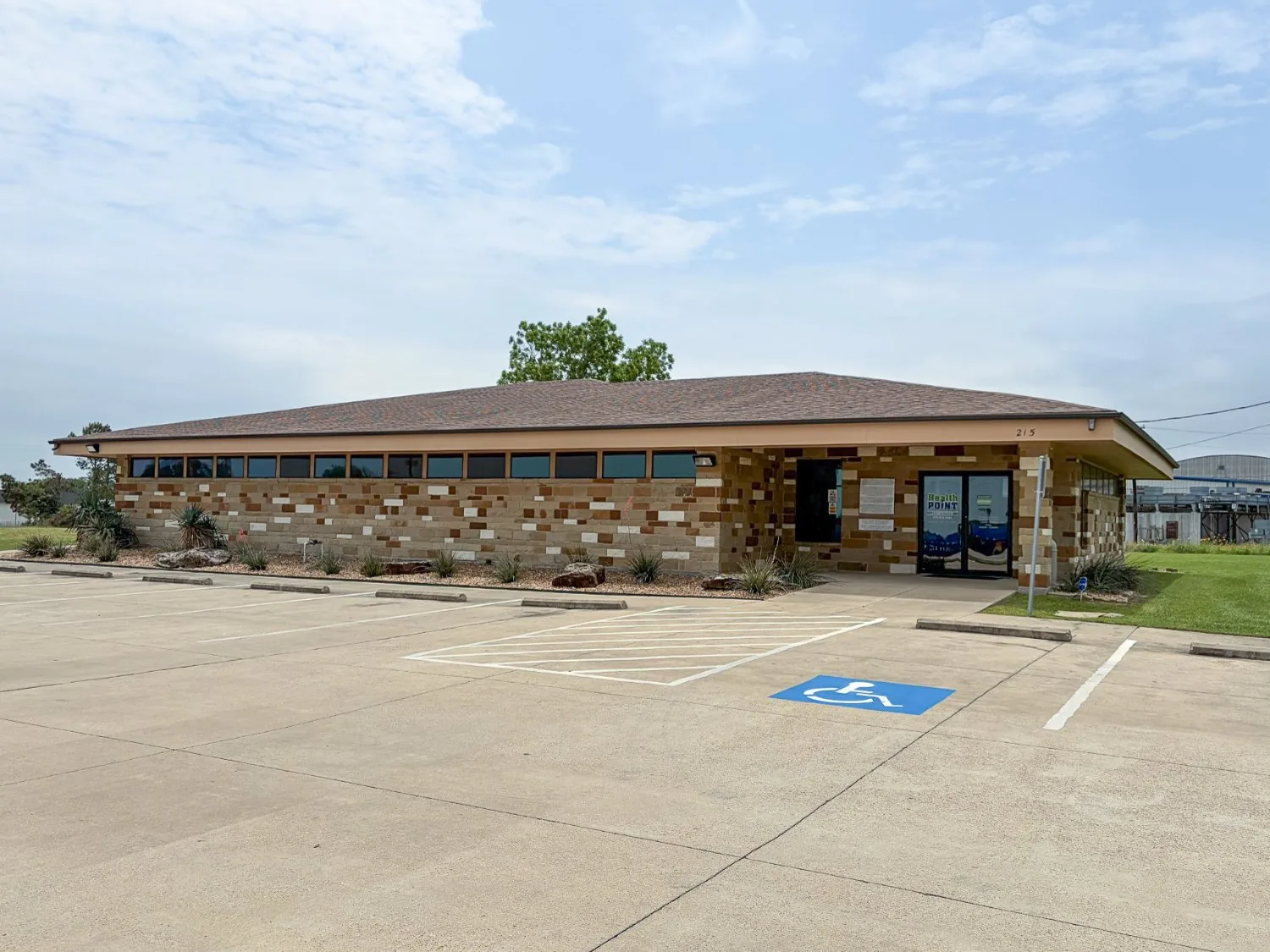 Exterior de la clínica de Hempstead de « HealthPoint »